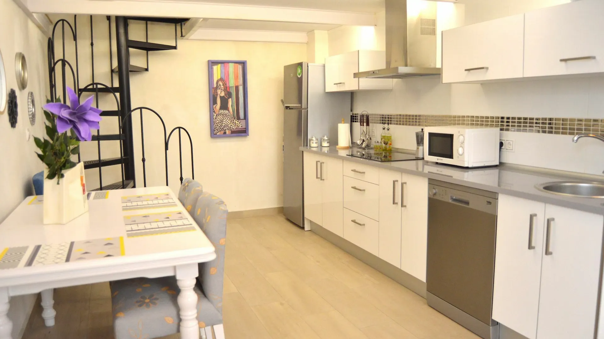 Apartamentos Calle Melancolia Cadiz