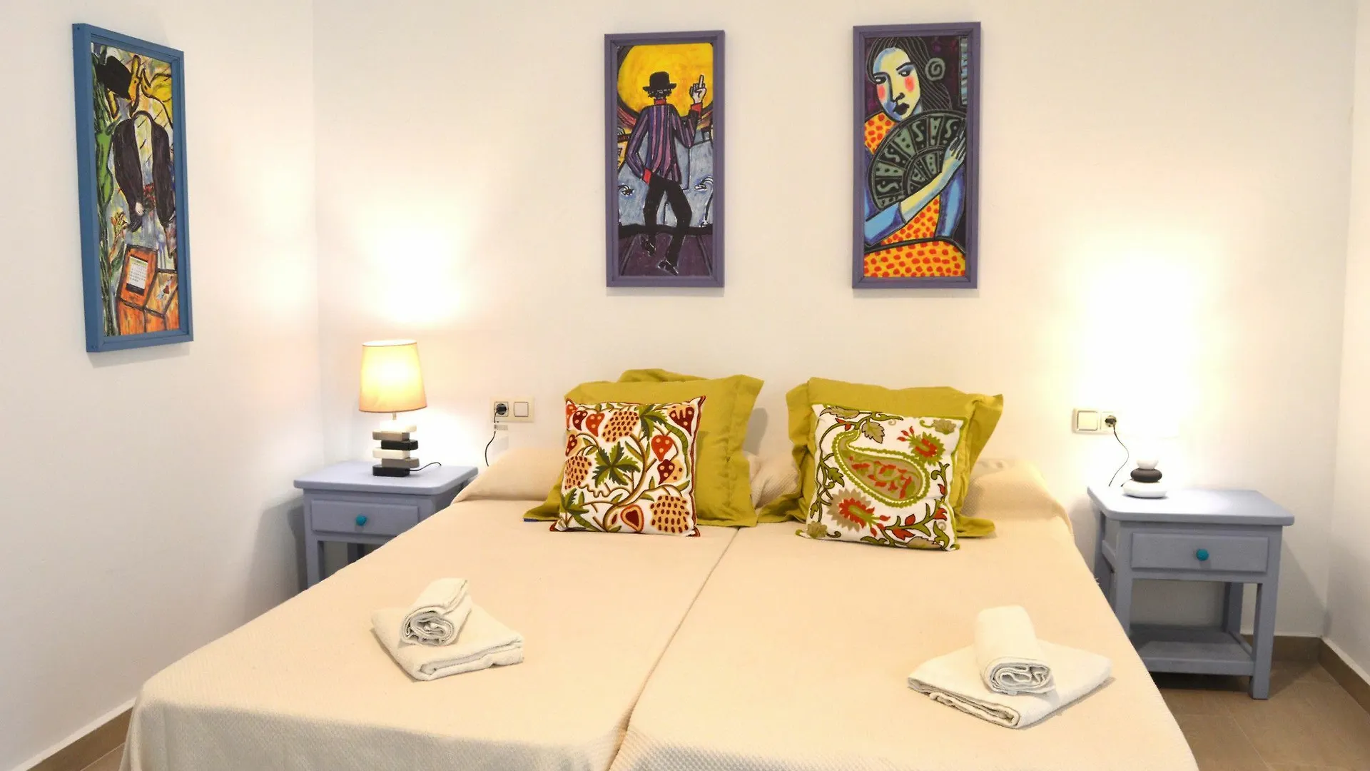 Apartamentos Calle Melancolia Cadiz
